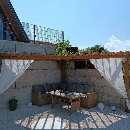 شاليه Stone - Terra يايتشه